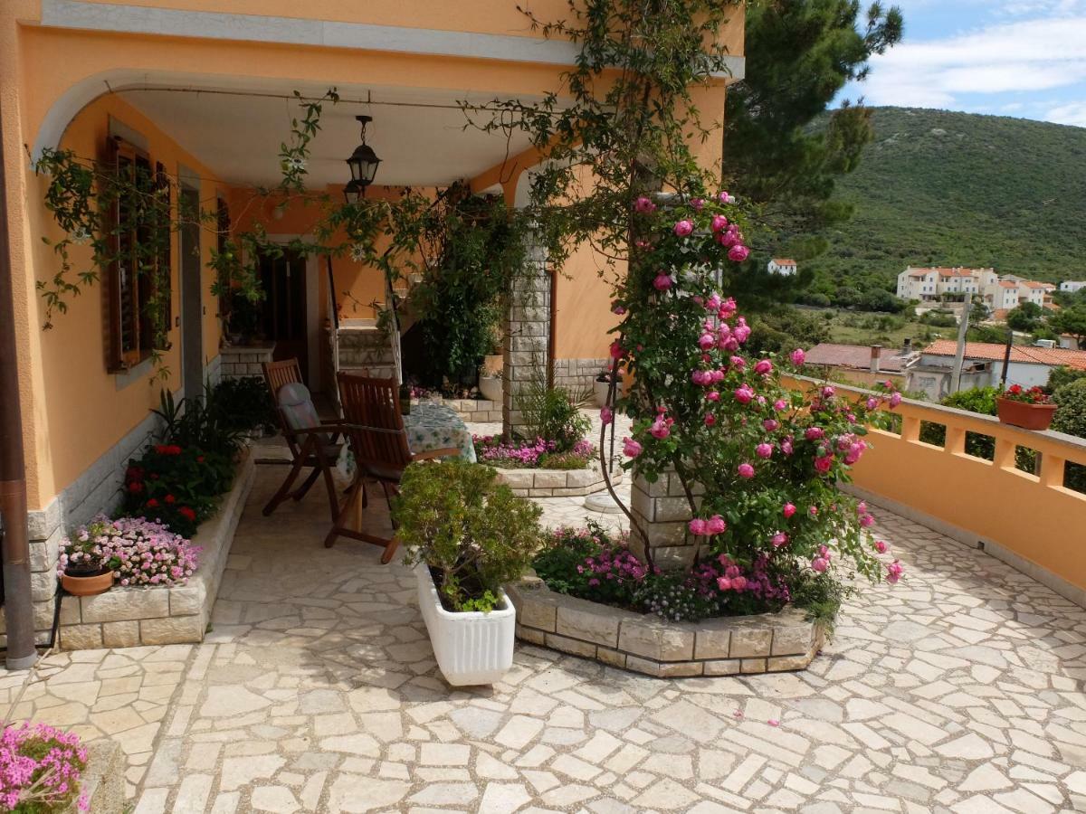 Apartmani Zorica Martinšćica Dış mekan fotoğraf